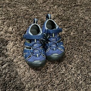 Great condition Keen sandals